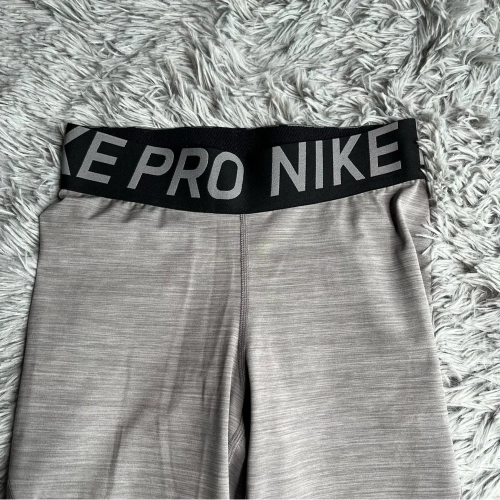 Nike Pro Leggings Womens Small Grey Black Checkmark Athletic Workout Dri Fit